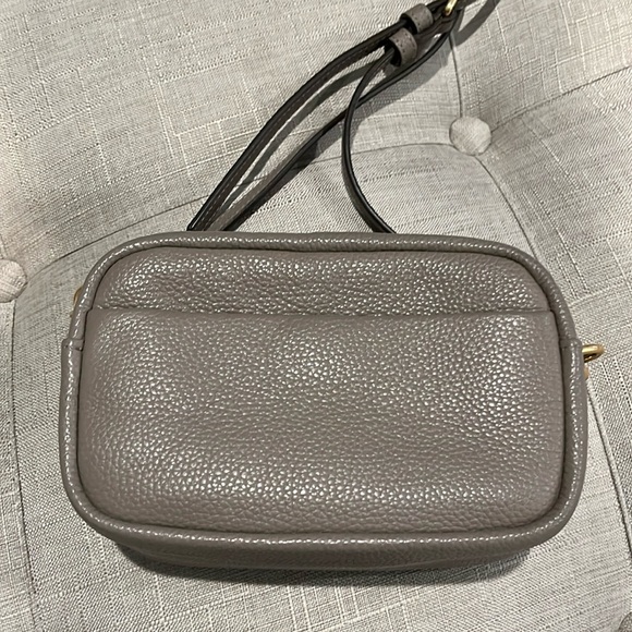 Tory Burch | Perry Bombe Mini
Bag | Gray Heron - Picture 5 of 6